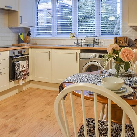 Вилла South Wing Coldharbour Park Farm Rake Экстерьер фото